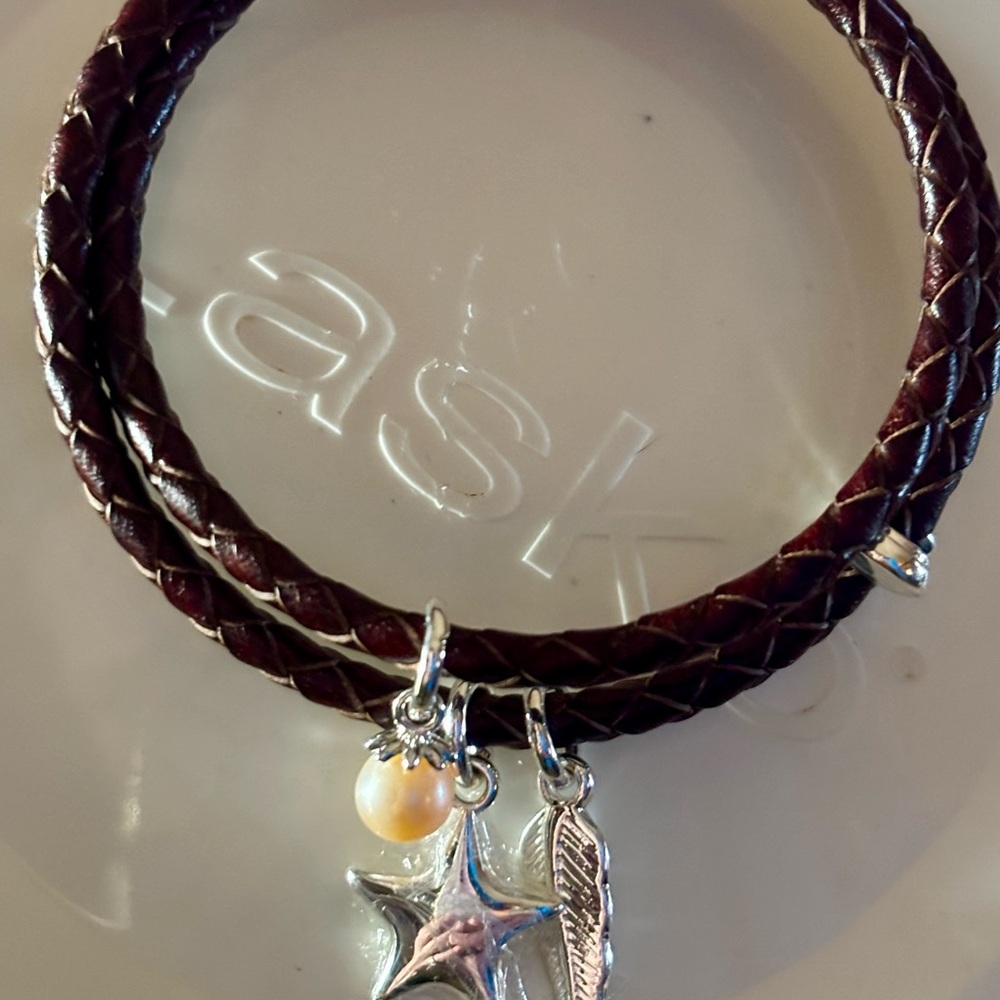 Vantel Pearls Chocolate Bracelet with Silver Charms